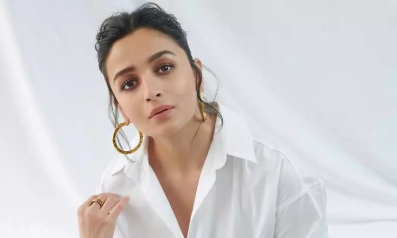 Alia Bhatt wants to groove, Oo Antava Oo Oo Antava