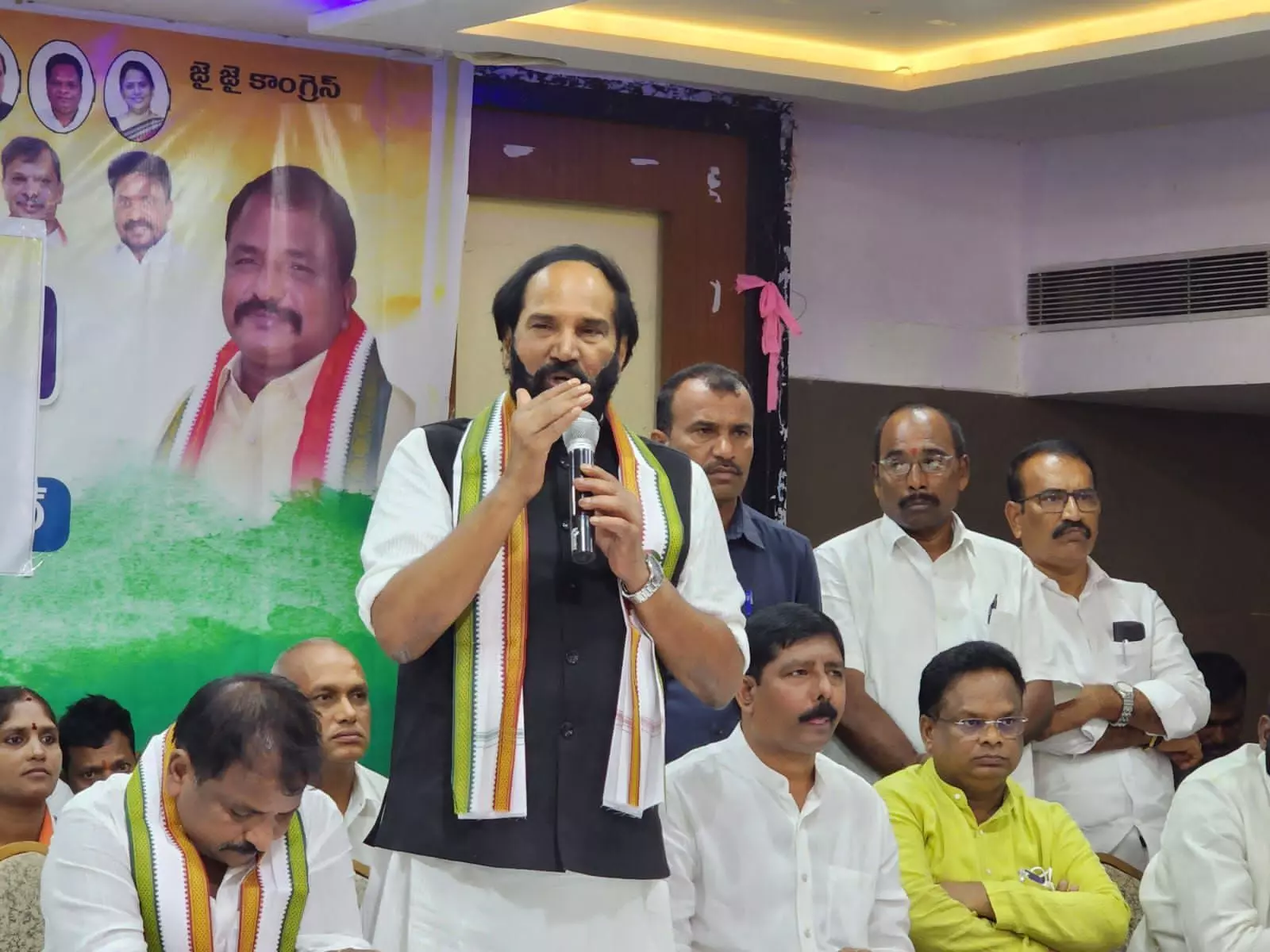 Make Bharat Jodo Yatra a grand success in the Telugu States: Uttam