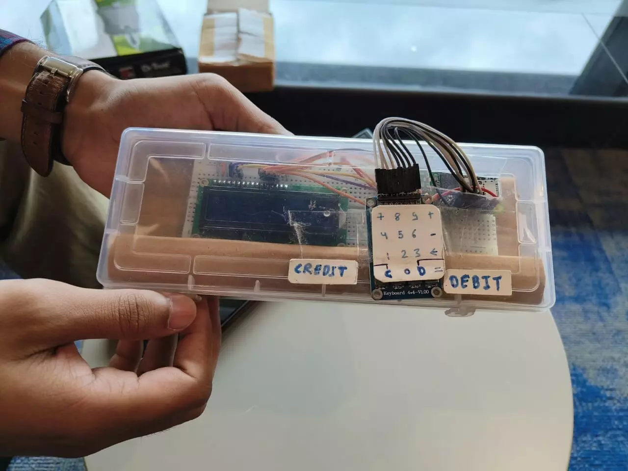 ToHands calculator initial prototype developed with a Raspberry chip