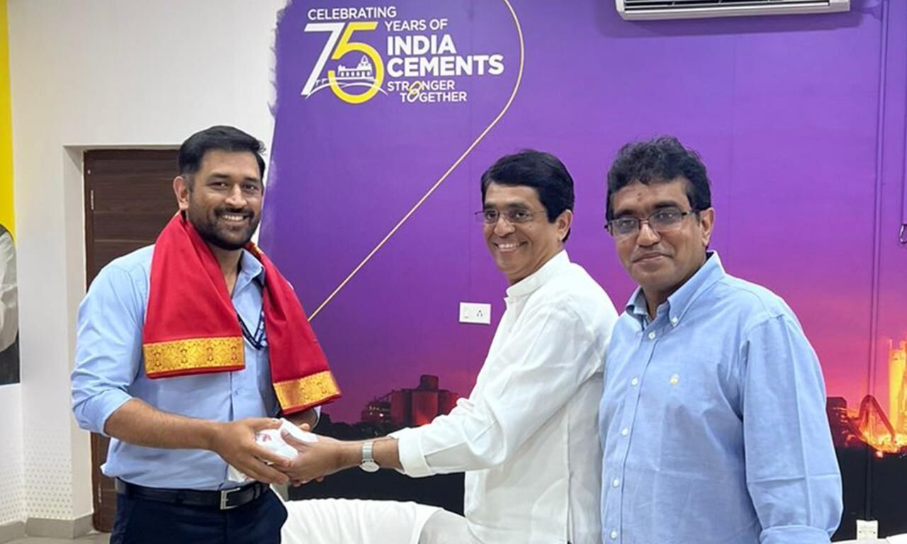 AP Minister Buggana Rajendranath Reddy Meets MS Dhoni