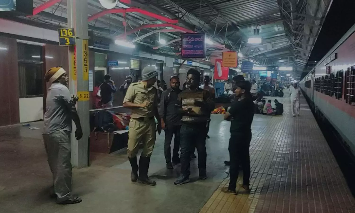 Fire breaks out in Ahmedabad-Chennai Navajeevan Express at Gudur