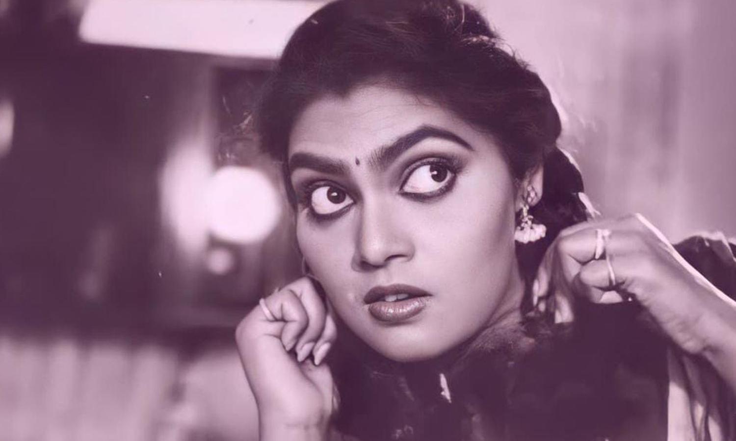 silk-smitha-s-birth-anniversary-dec-2-1960-sept-23-1996-lesser