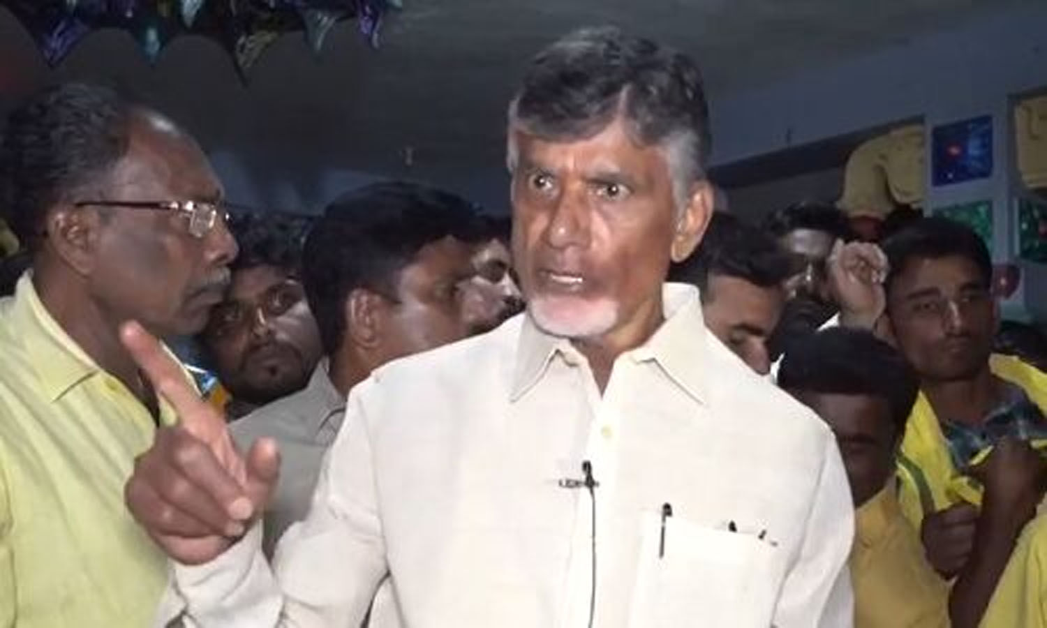 Chandrababu Pays Tribute To NTR, Recalls His Role In AP's Welfare