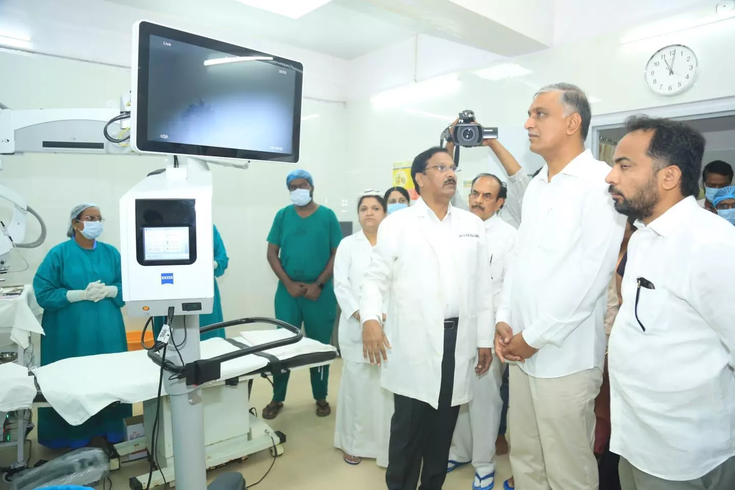 Telangana sets new benchmark in eye care, launches phaco machines under ‘Kanti Velugu’