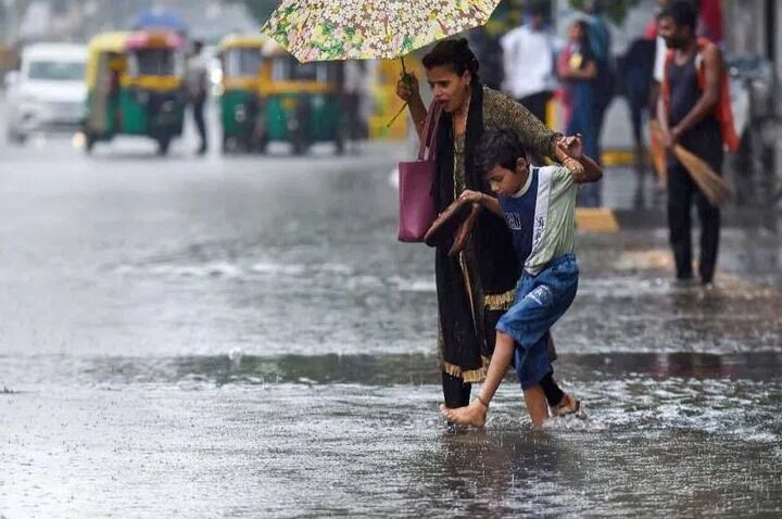 Red Alert: Heavy To Very Heavy Rains In Coastal Districts Of Andhra ...