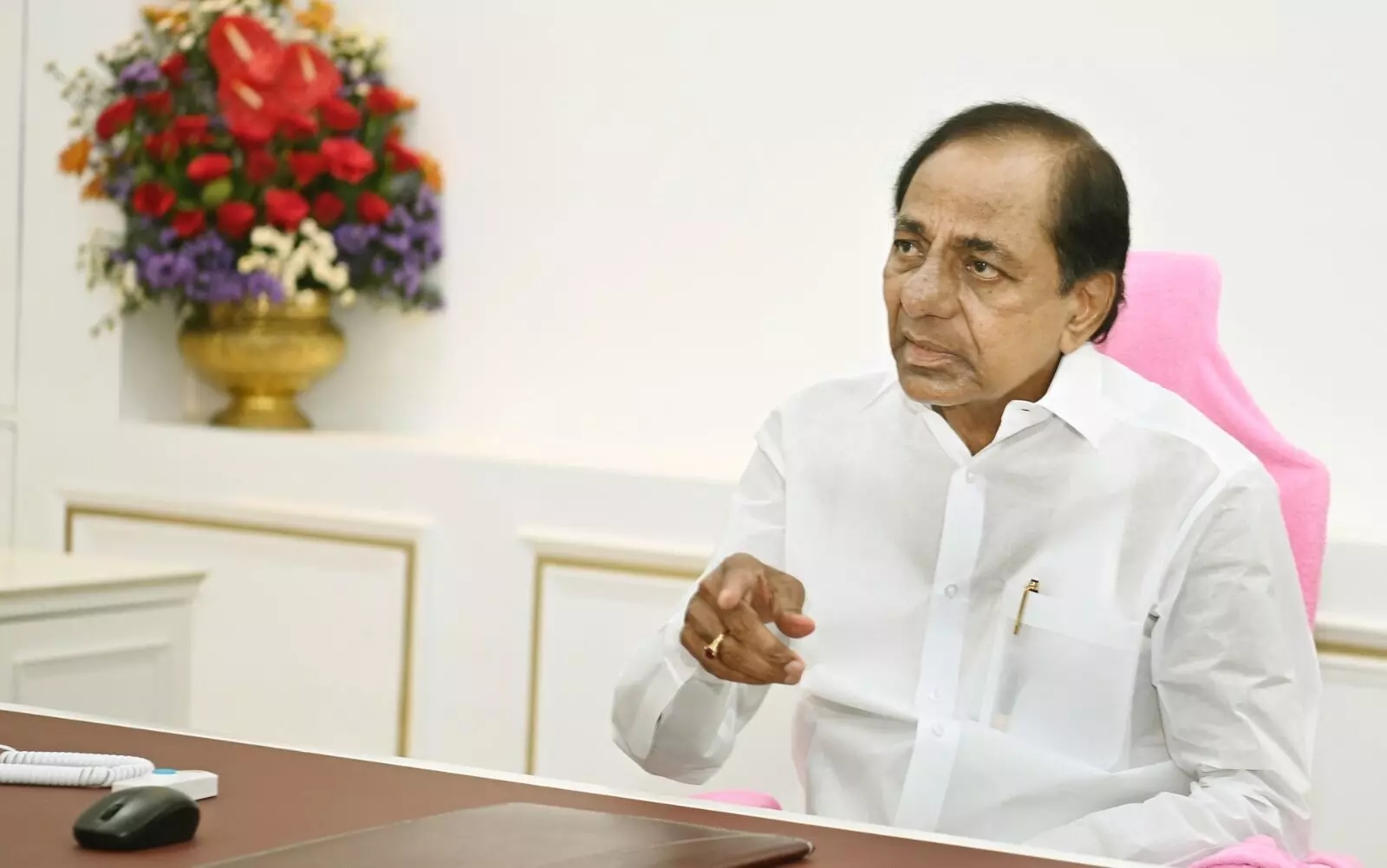 KCR reviews irrigation in Telangana, says Kaleshwaram’s value will be known only during crisis