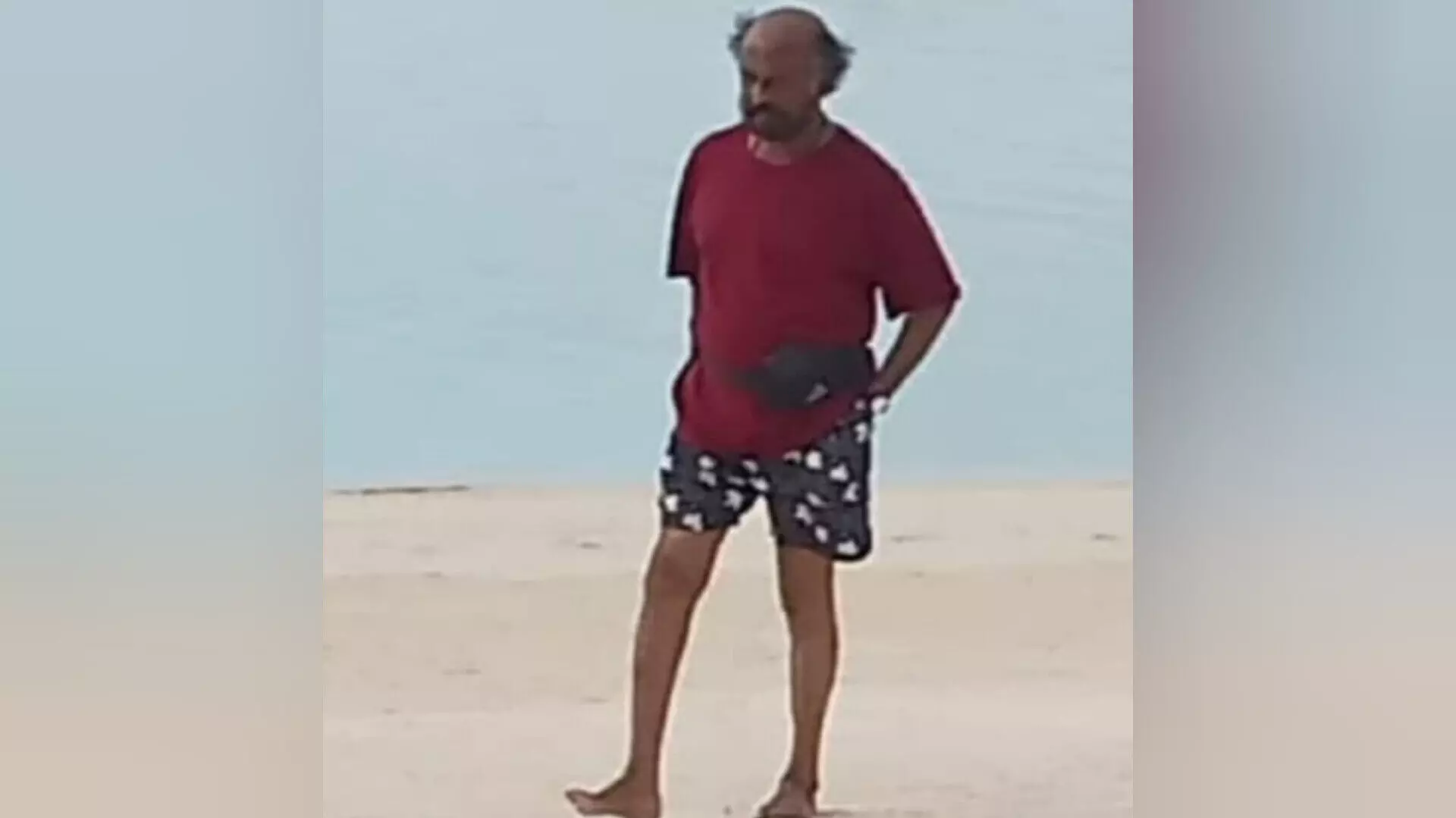 Viral on Internet: Superstar Rajinikanth chilling on the beach!