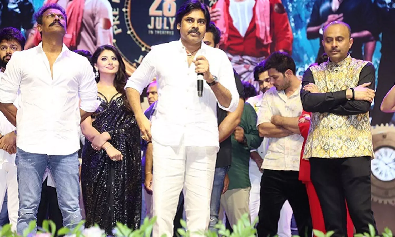 Pawan Kalyan urges the Tamil film industry to think beyond boundaries at BRO pre-release