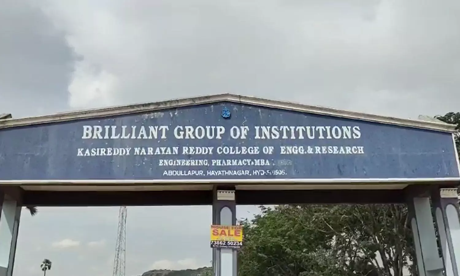 Parents, student unions attack Brilliant Engineering College after student goes missing
