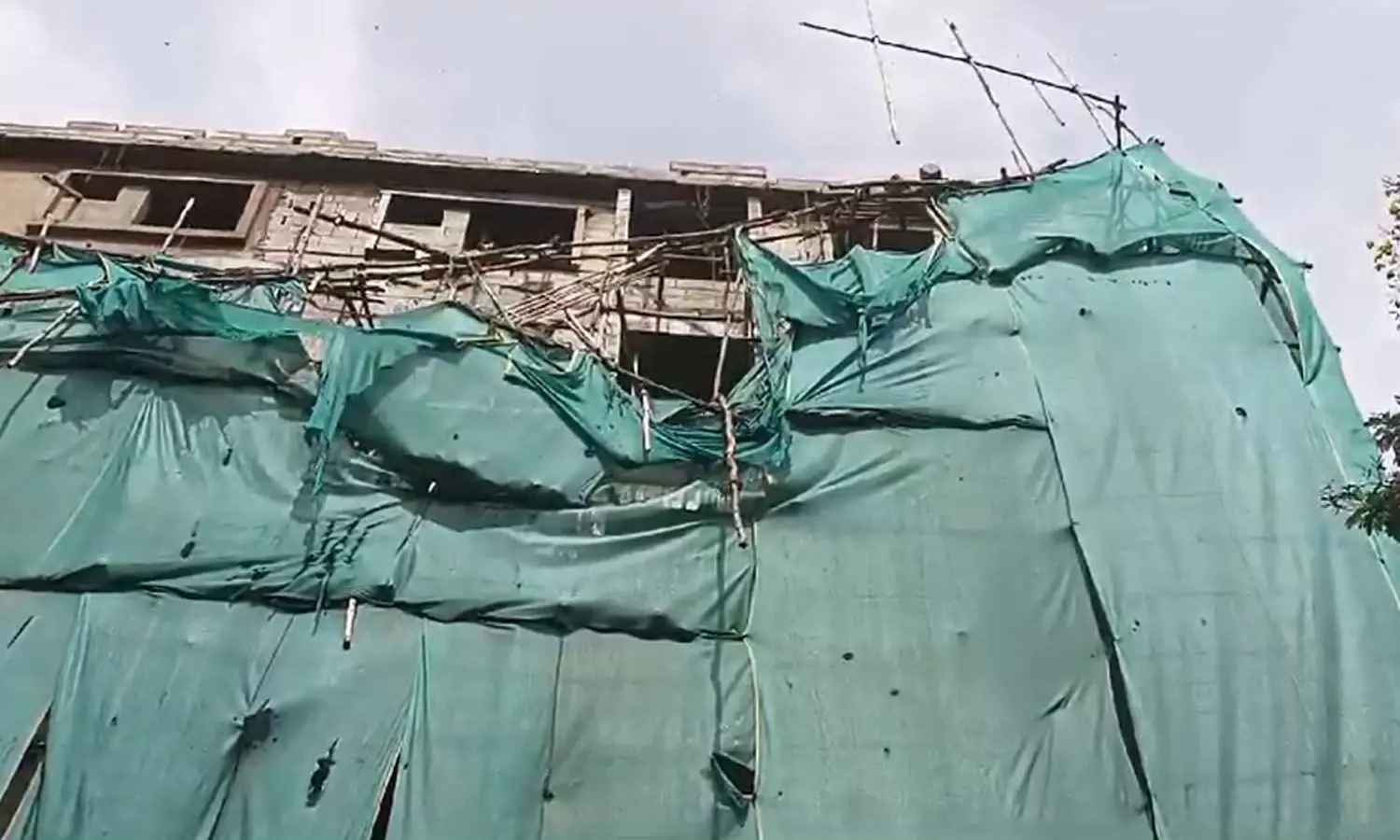 Two die, three injured after building wall collapses in KPHB