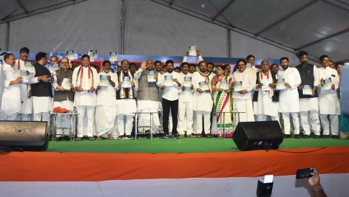 Abhaya Hastam: Kharge releases Congress Manifesto, says people ready to defeat BRS