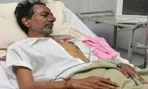 When KCR held piece of broken glass to cut his wrist to commit suicide…