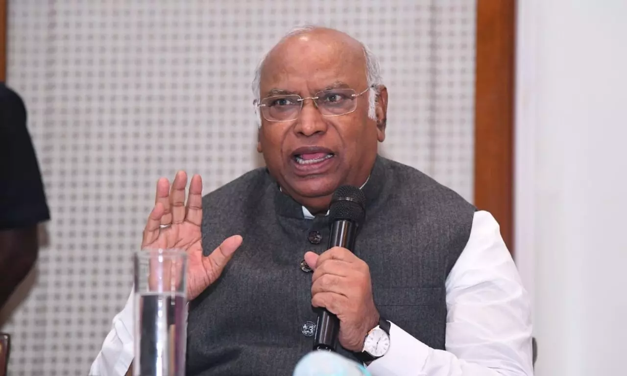 Telangana to elect transparent, people friendly govt: Mallikarjun Kharge