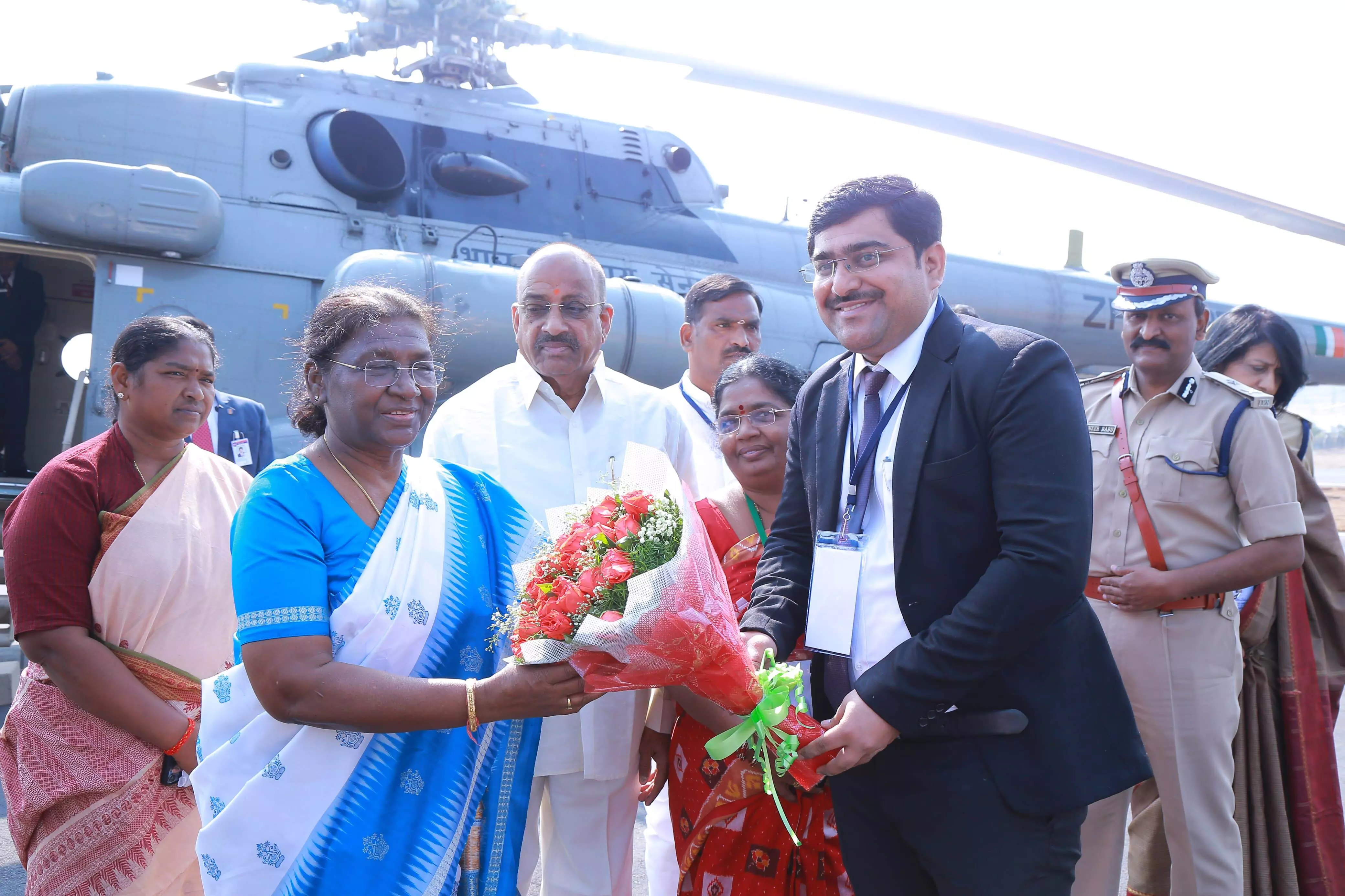 President Droupadi Murmu for branding Pochampally handlooms, setting up yarn depot