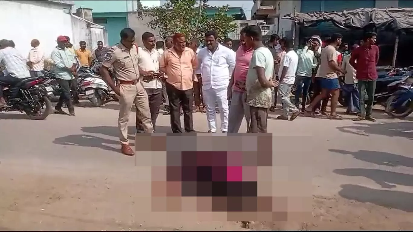 Man hacks lover to death in Nirmal for rejecting his love