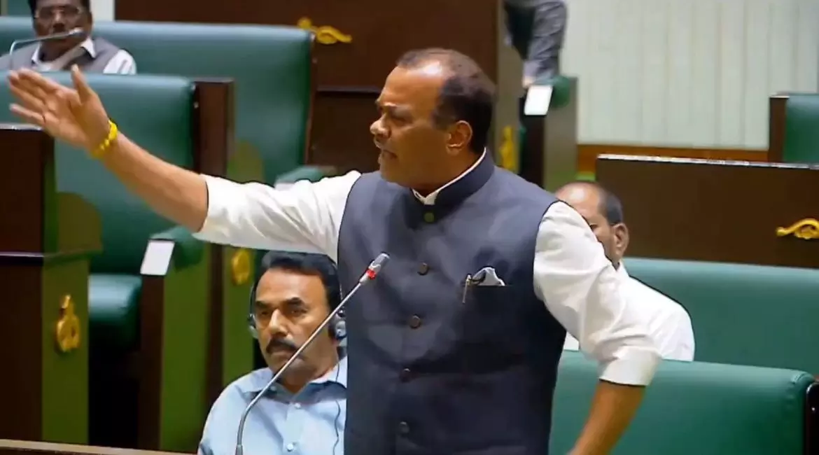 Kadiam cautions Revanth Reddy of enemies within, Speaker interferes to stop Minister Komatireddy