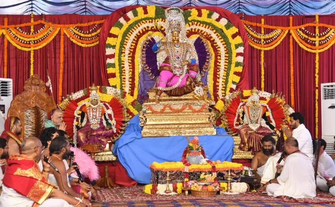 CM YS Jagan visits Visakha Sarada Peetham, seeks blessings of Raja Shyamala