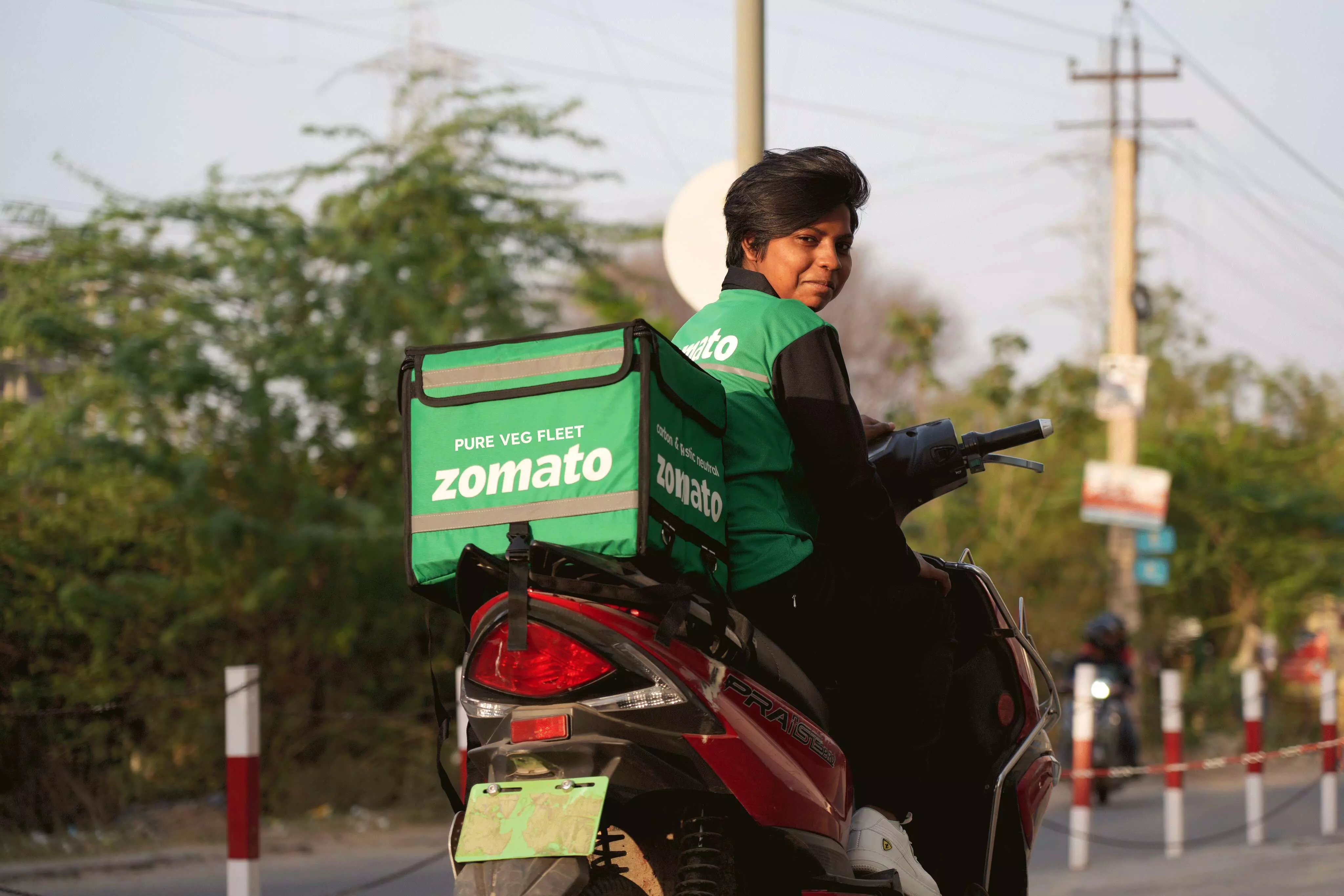 After gig workers question, Zomato scraps pure veg fleet, no more green bags