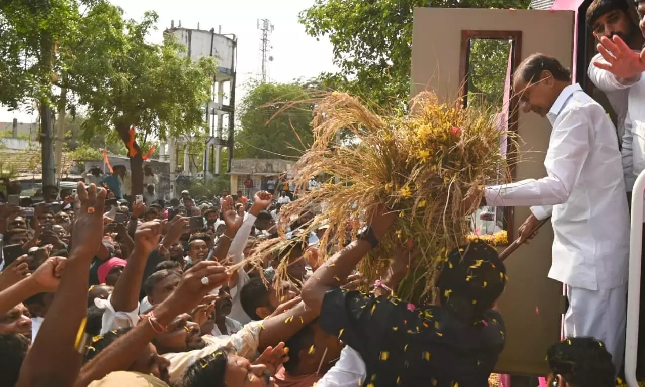 Polam Baata: Congress has no intention to release water for farmers, says KCR; calls for Chalo Medigadda