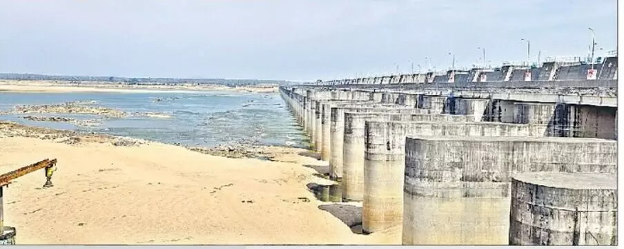 L&T ready to build cofferdam at Medigadda barrage ahead of floods to Godavari