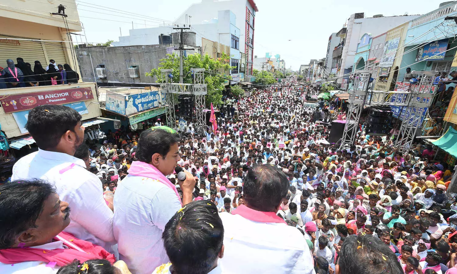 KTR slams BJPs 10-year record; challenges Modis achievements