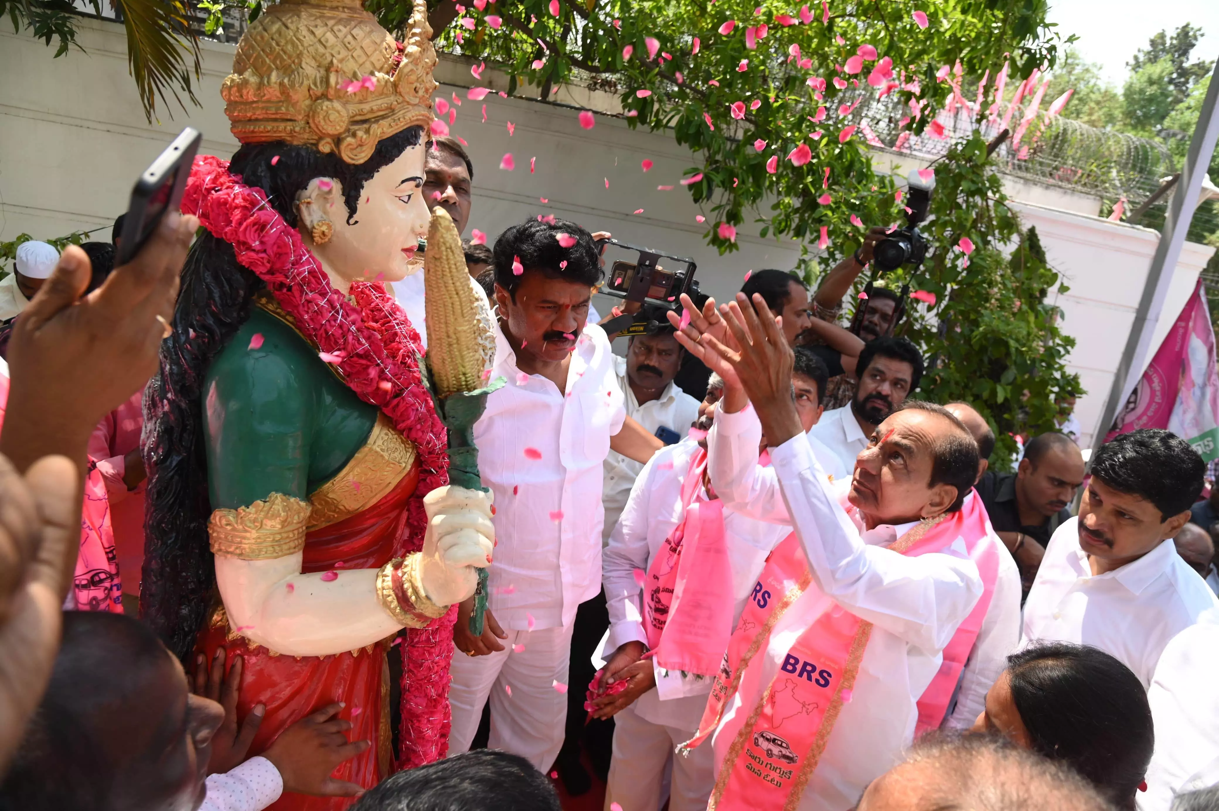 Telangana Formation Day: KCR calls for three-day celebrations