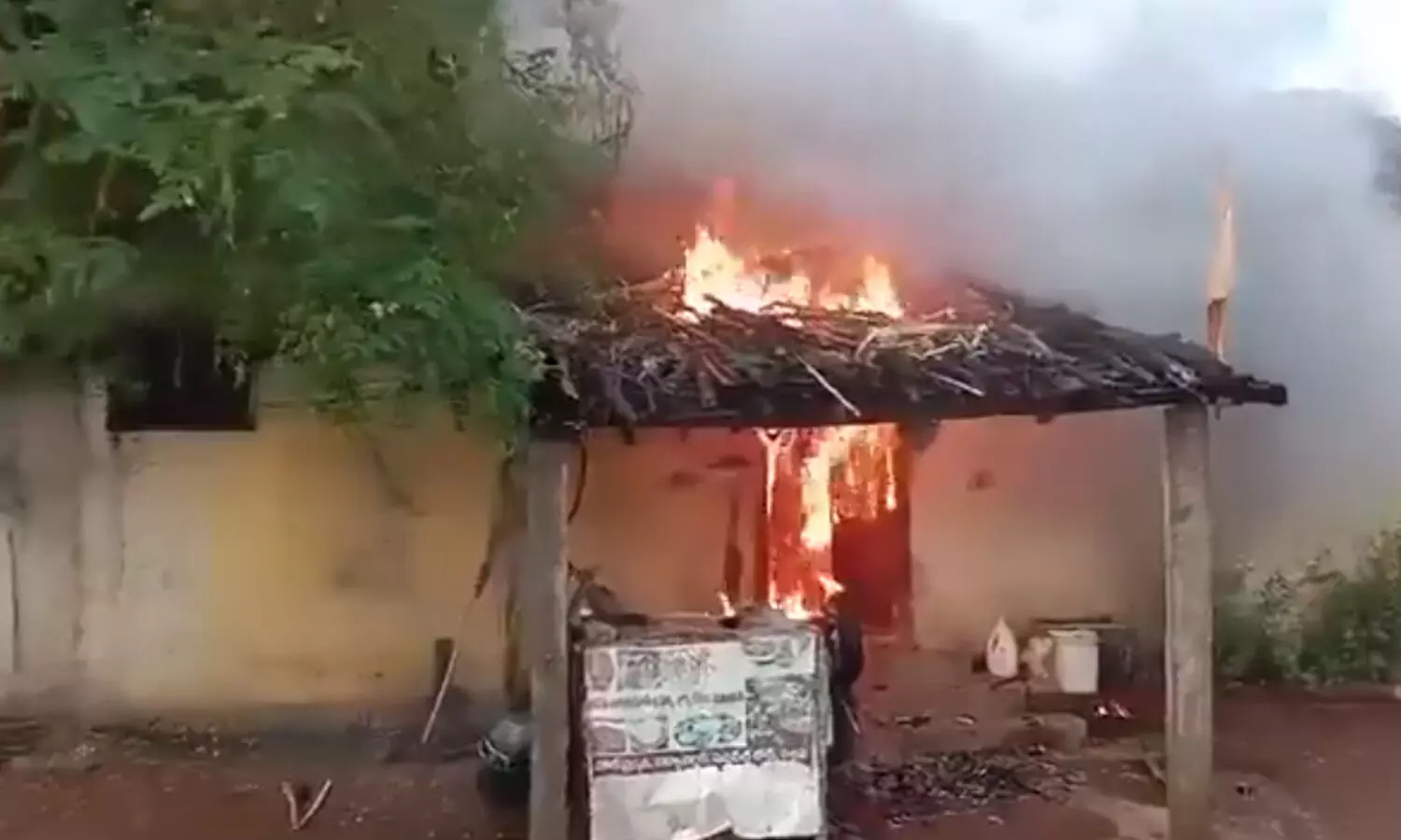 Man sets ablaze house in domestic dispute