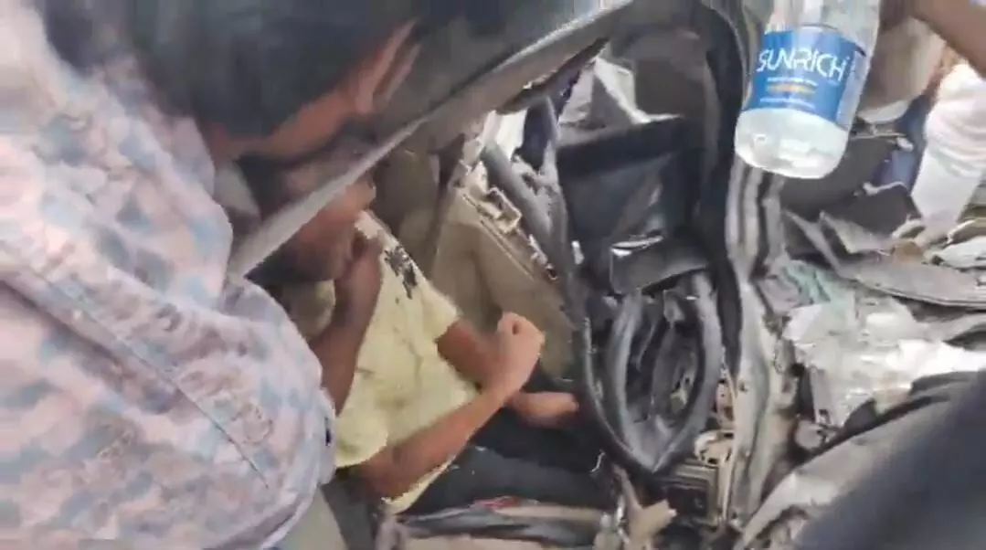 Boy trapped in car after highway crash, rescued by locals in Sangareddy