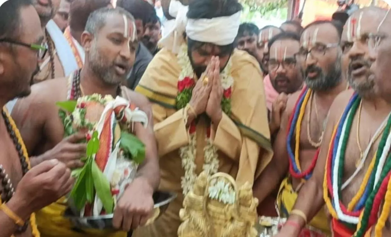 AP deputy CM Pawan Kalyan visits Kondagattu Anjaneya temple, offers special prayers