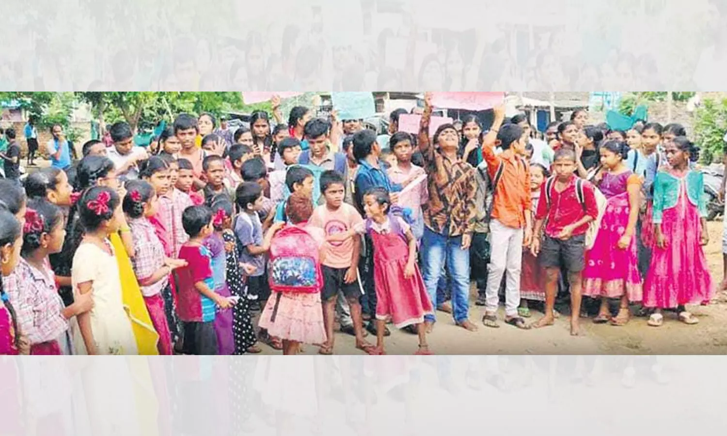 Students lock school in Aswaraopeta demanding more teachers