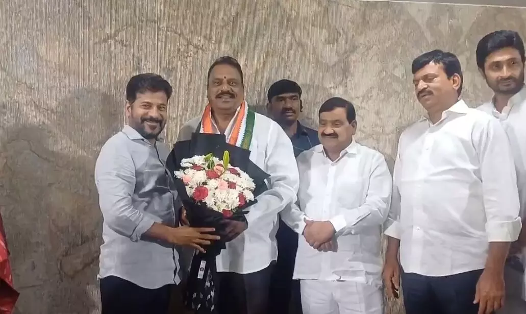 BRS MLA from Rajendranagar Prakash Goud joins Congress