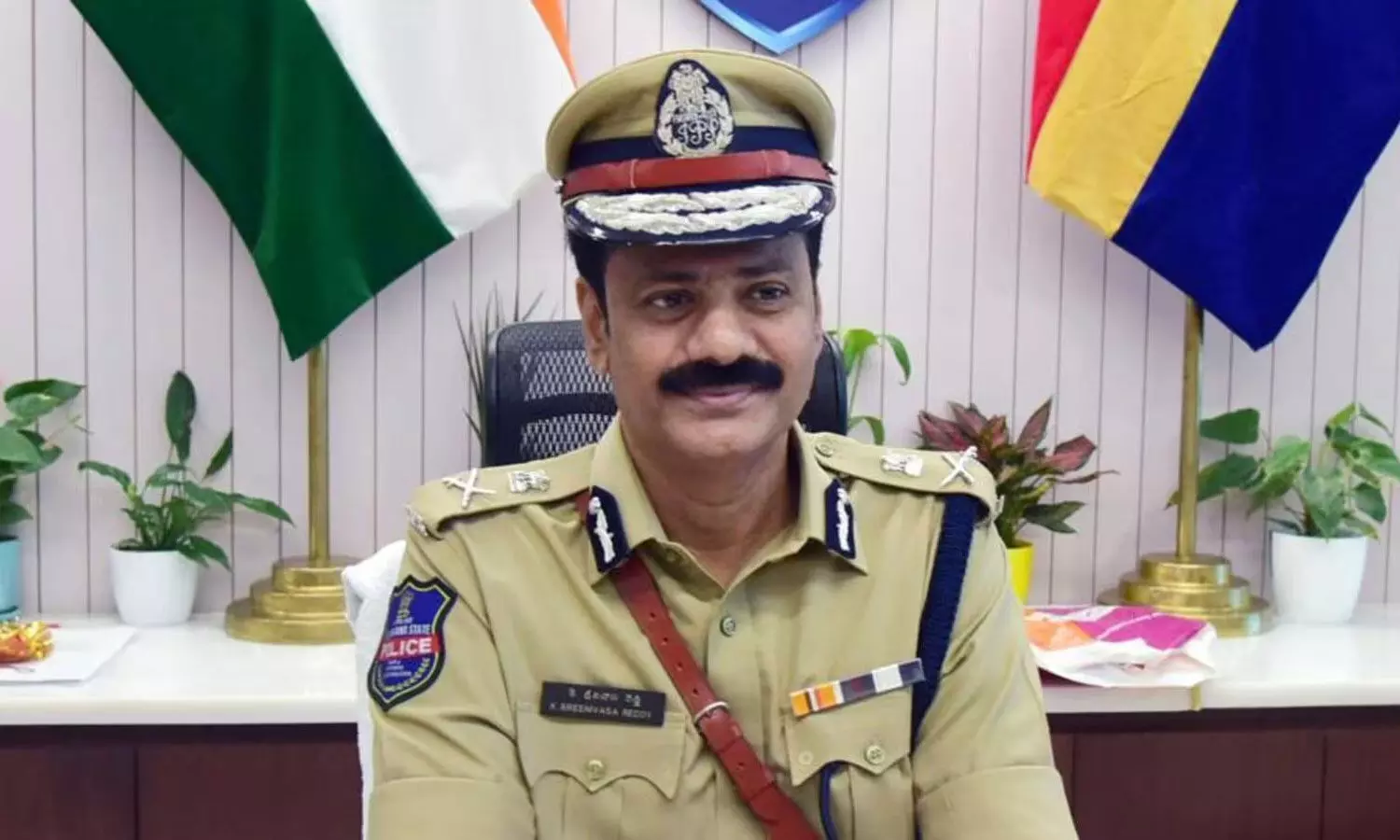 Hyderabad Police Commissioner emphasises daily exercise for health, flags off Hyderabad Marathon