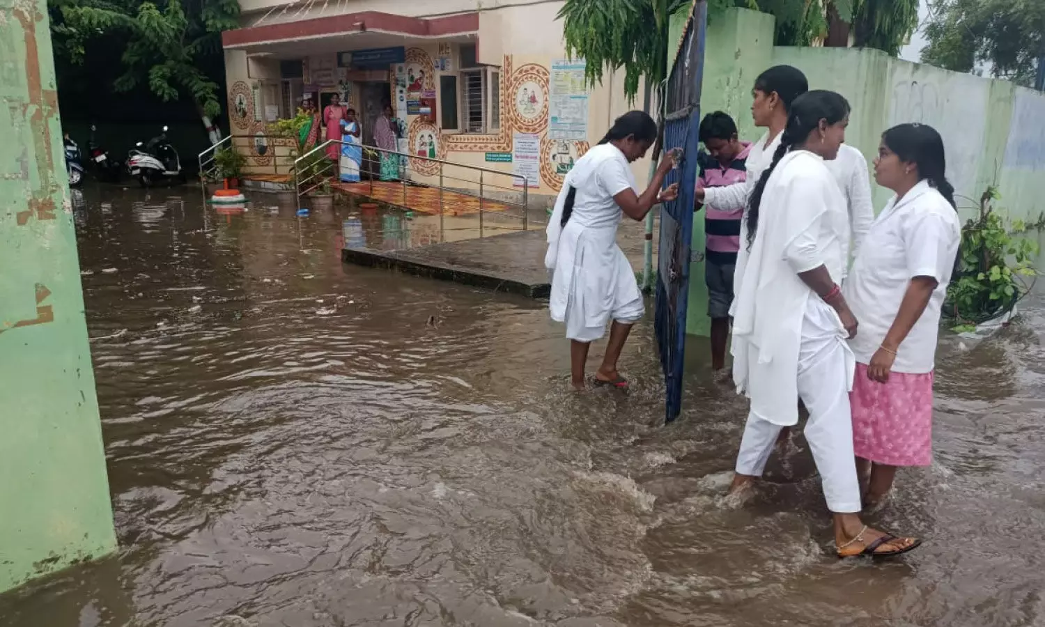 Continuous heavy rainfall soaks Hyderabad, more expected