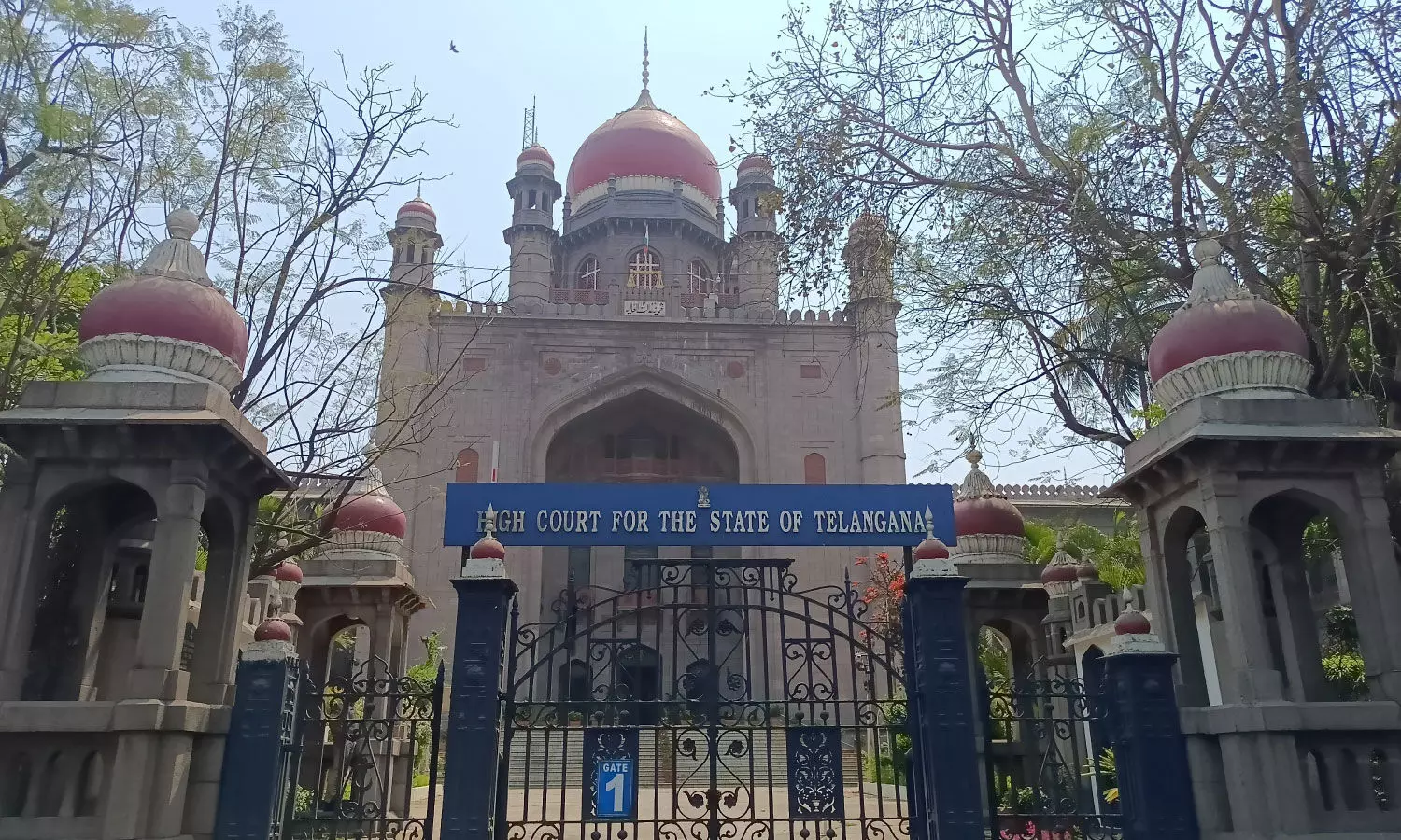 High Court refuses to stay disqualification of defected MLAs