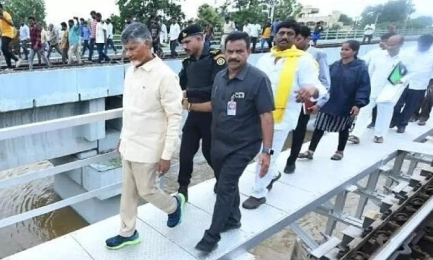 Narrow escape for Chandrababu Naidu as train passes during Vijayawada inspection