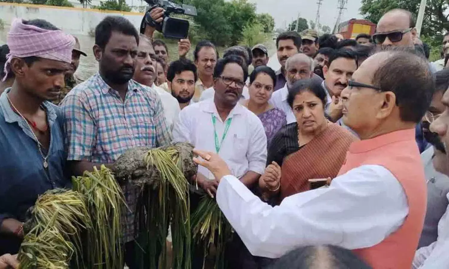 Union minister Shivaraj Singh Chauhan visits flood-affected farmers in Krishna district