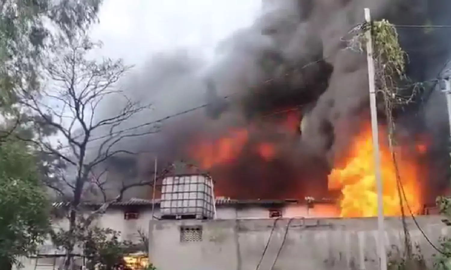 Massive fire breaks out at paint factory in Medchals Mallapur industrial area