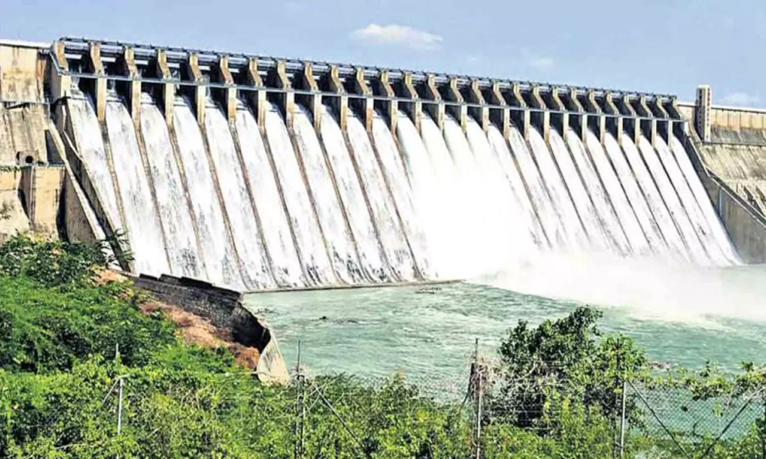 Floodwater continues to flow into Nagarjuna Sagar, 24 gates opened