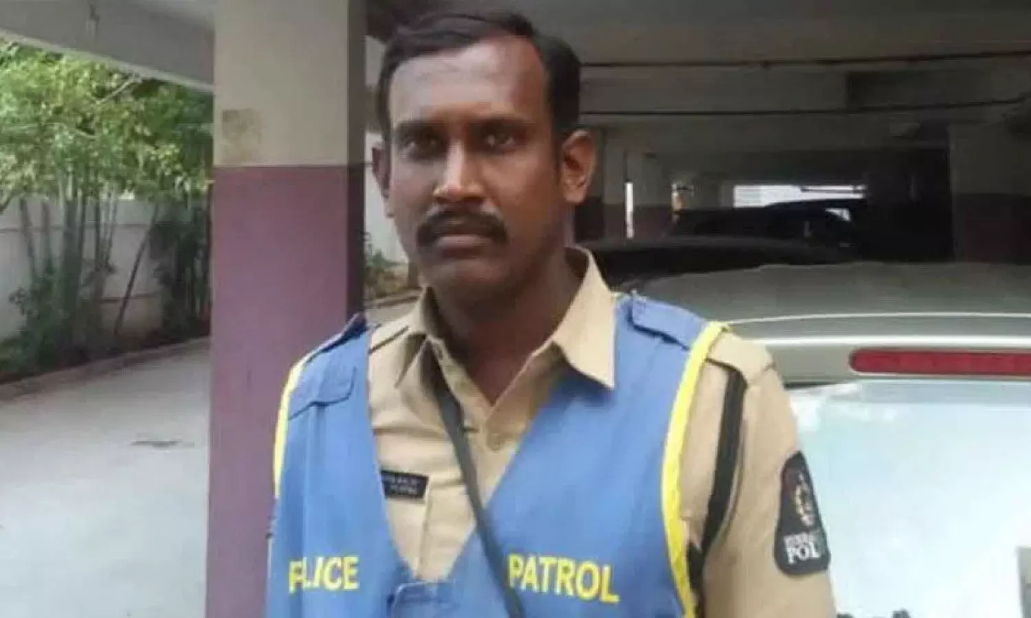 Traffic constable dies by suicide by jumping in front of train in Ghatkesar