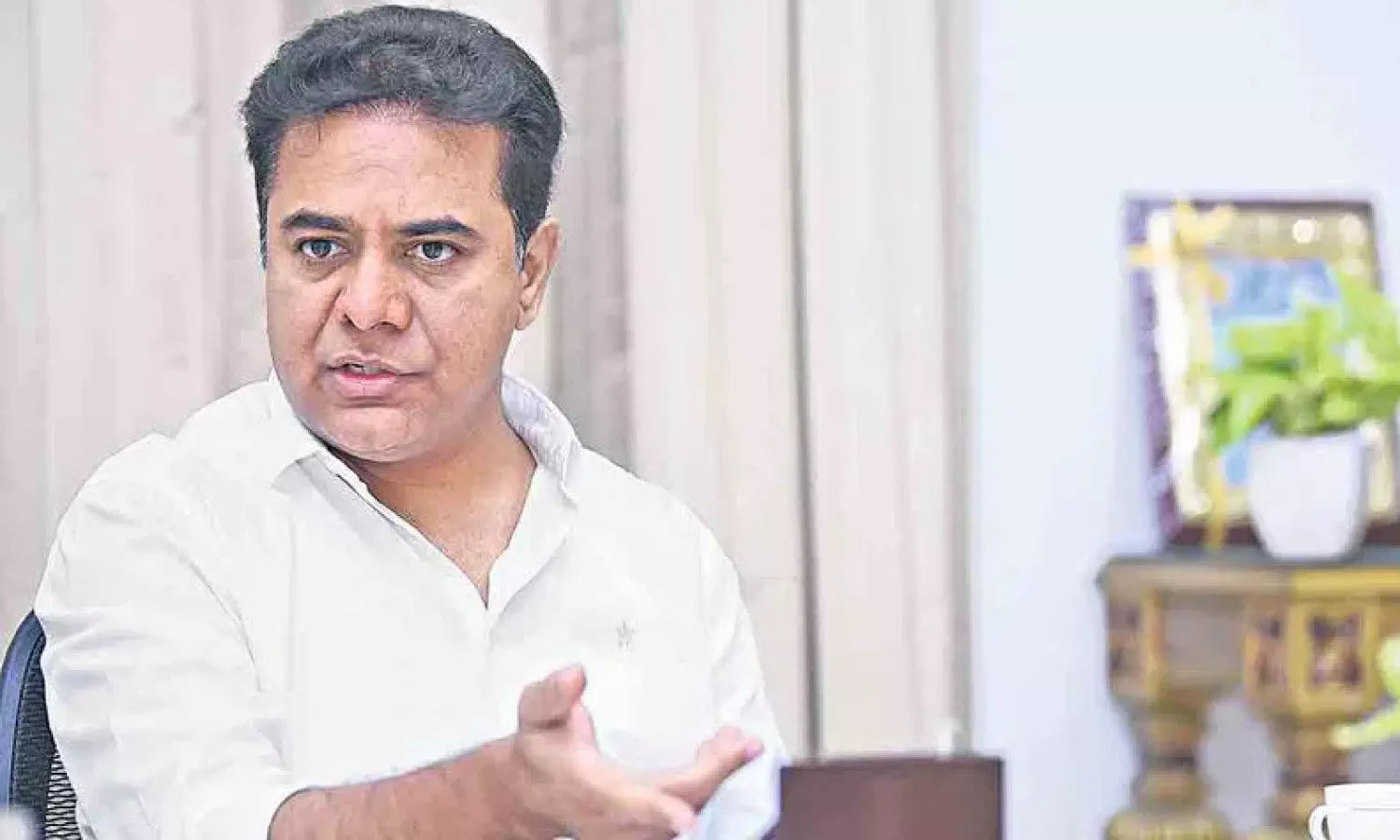 KTR thanks BRS workers for standing firm amid attack on MLA Kaushik Reddy