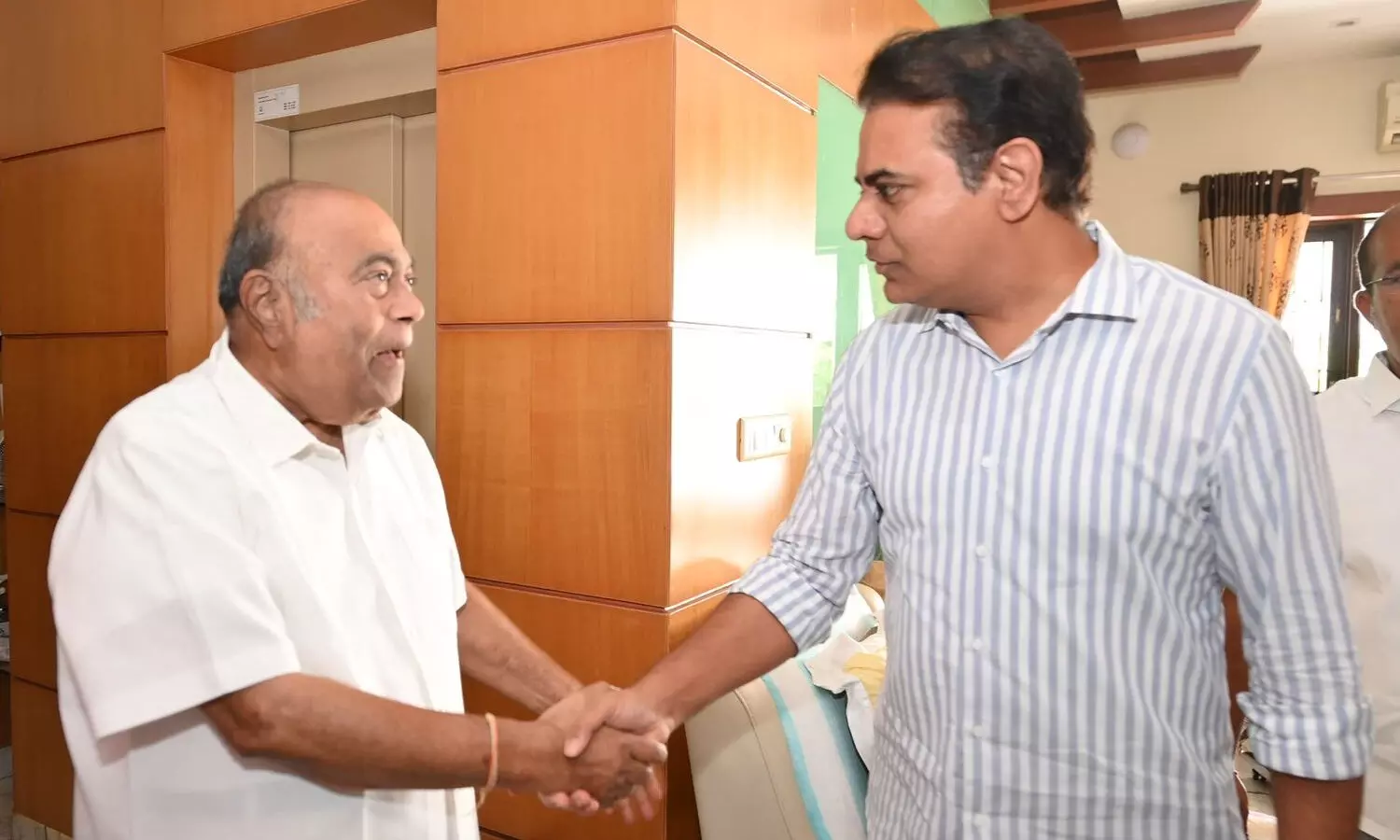 KTR meets senior BRS leader Nagam Janardhan Reddy after recovery