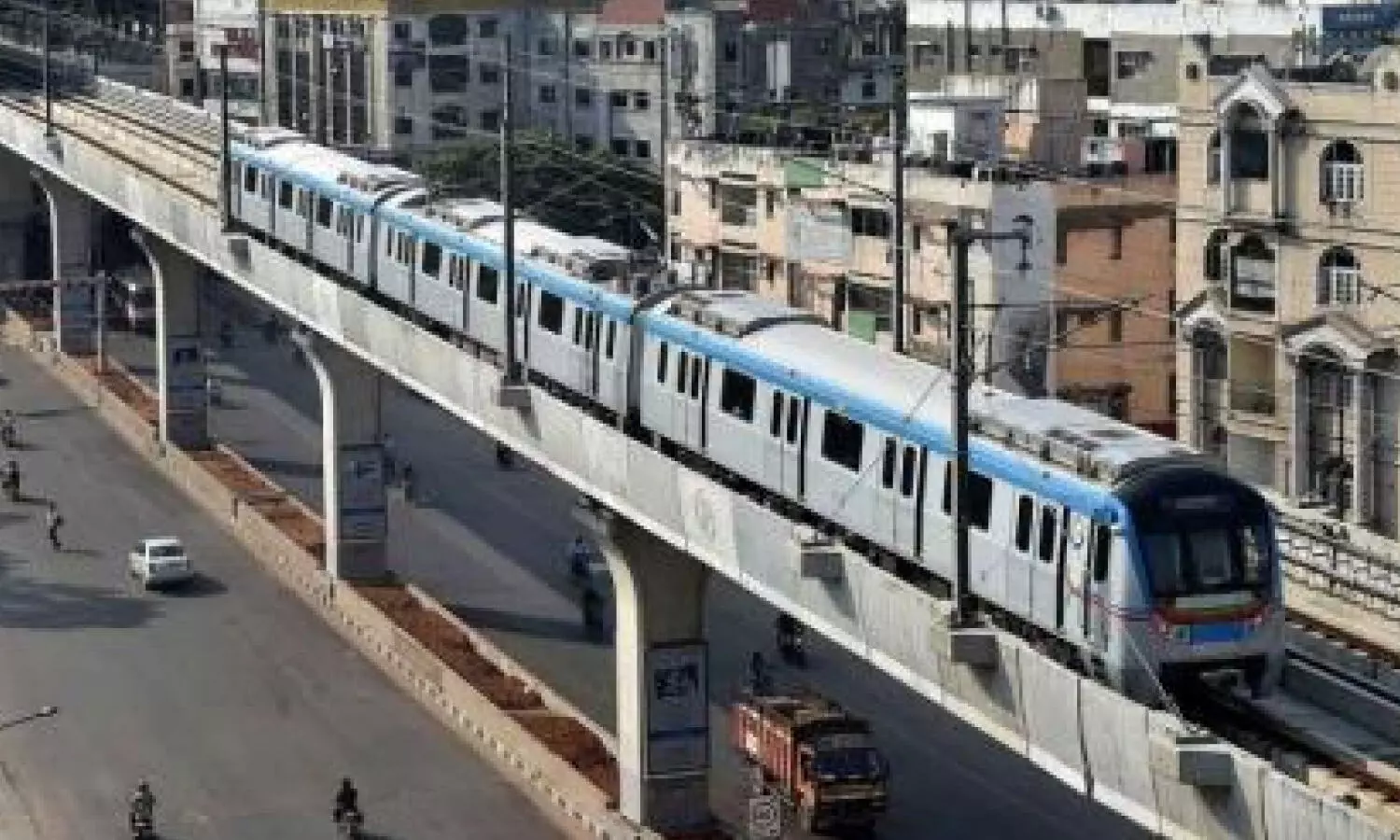 Hyderabad Metro to run special services for Ganesh immersions till 2 AM