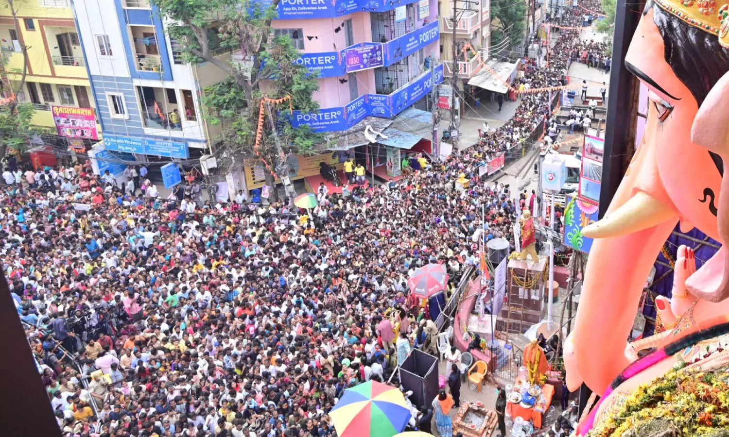 Traffic restrictions imposed in Hyderabad for Ganesh immersion processions