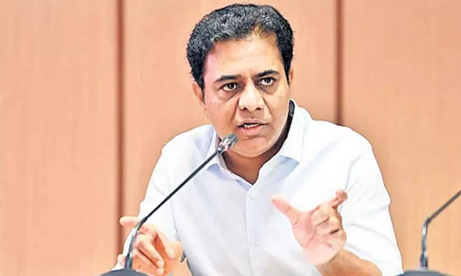 KTR condemns Danam Nagenders remarks against MP Kangana Ranaut