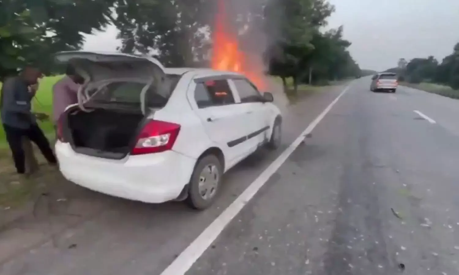 Car catches fire on Addanki-Narketpalli road, passenger rescued