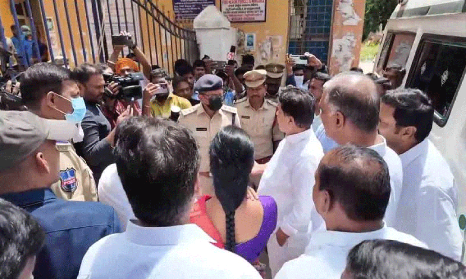 Tension at Gandhi Hospital as police prevent BRS leaders from viewing suicide victims body  