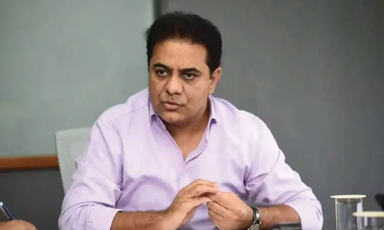 KTR blames Congress government for farmers suicides