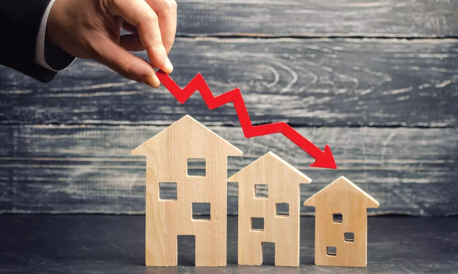 Land registrations drop sharply amidst HYDRAA demolition concerns