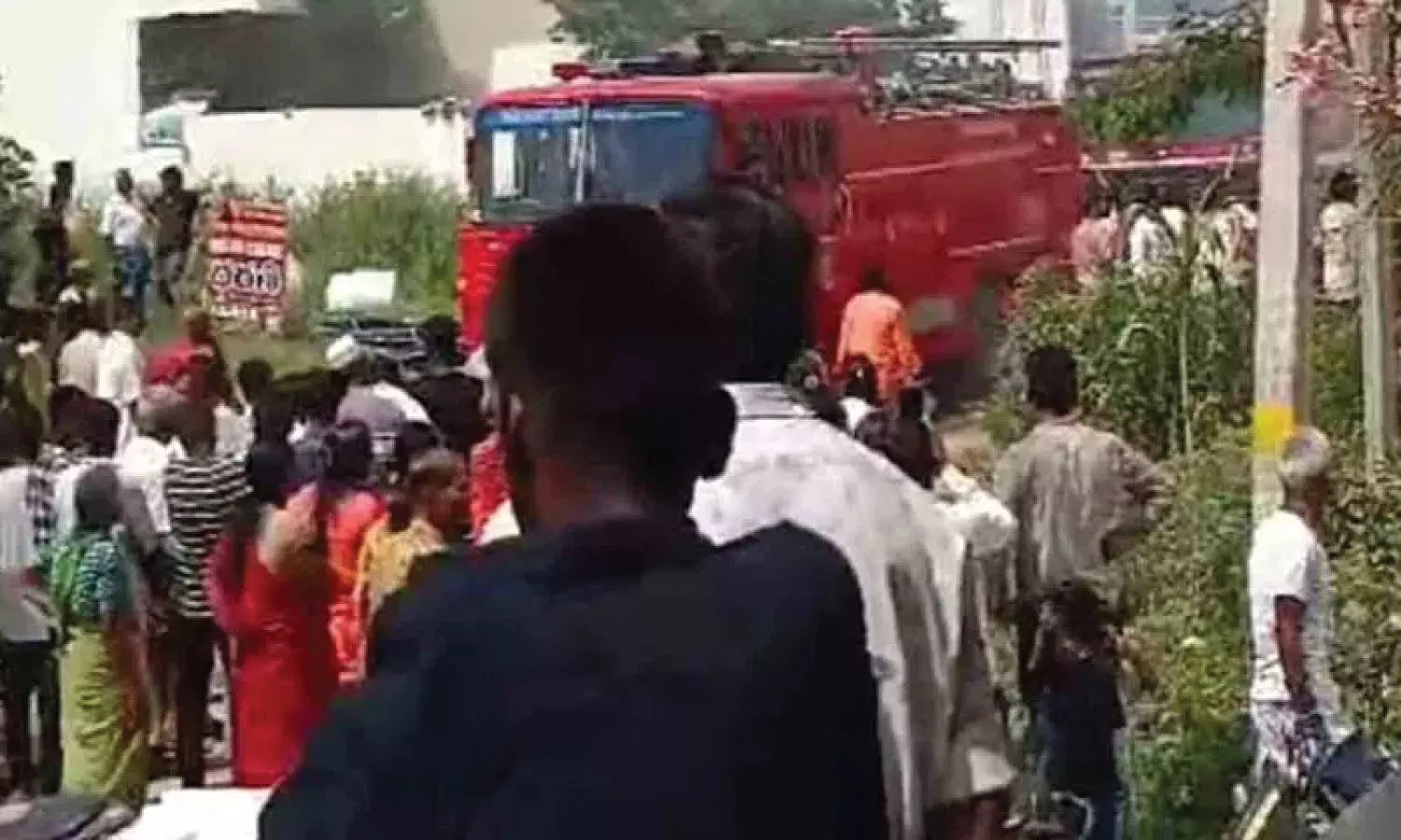 Major fire breaks out at electric shop in Motakonduru