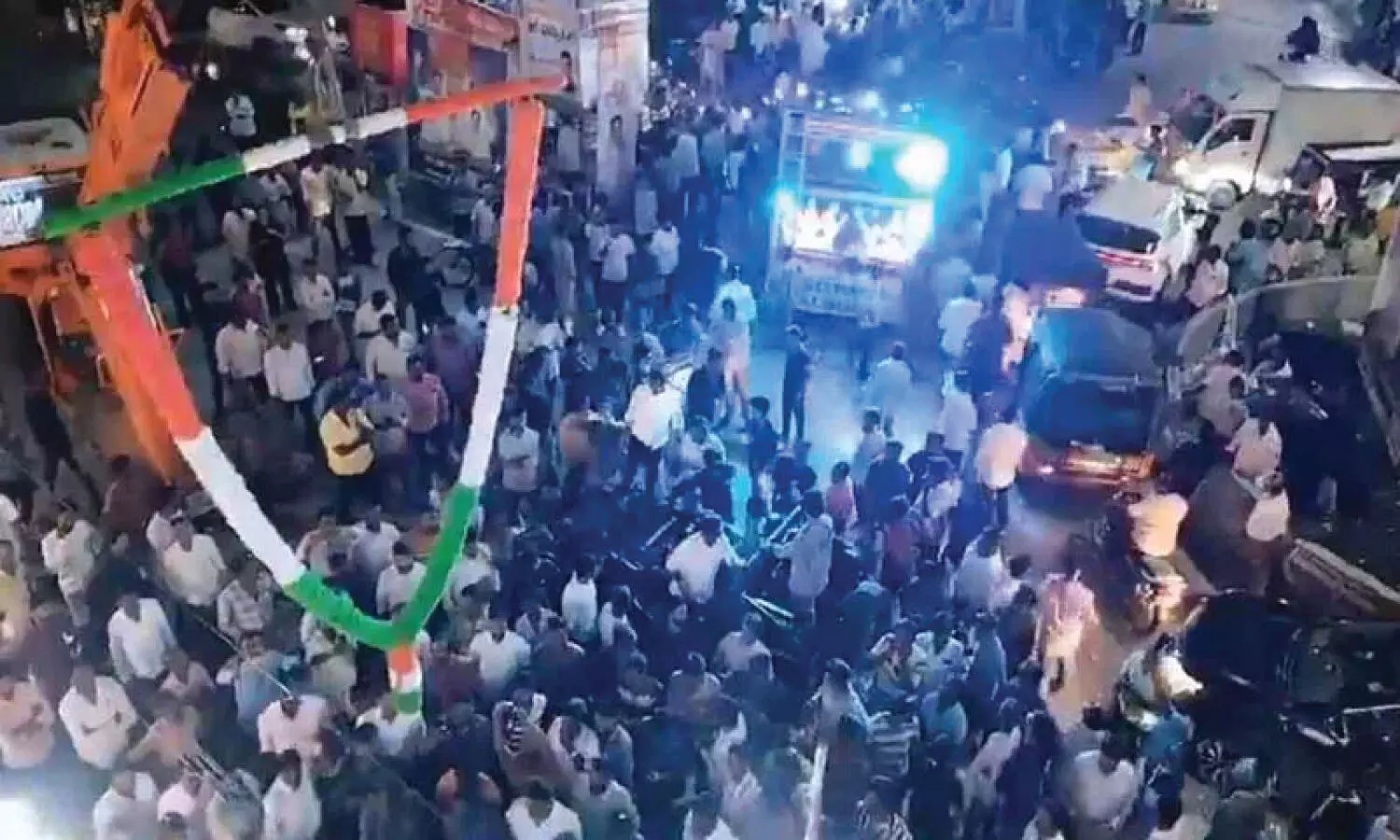 Congress leader’s roadside birthday bash causes traffic jam in Miryalguda